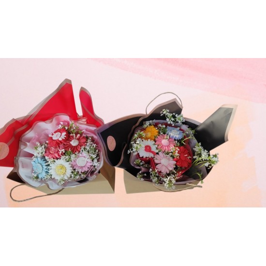 Daisy Dream Assorted Candle Bouquet (Set of 6 Candles)